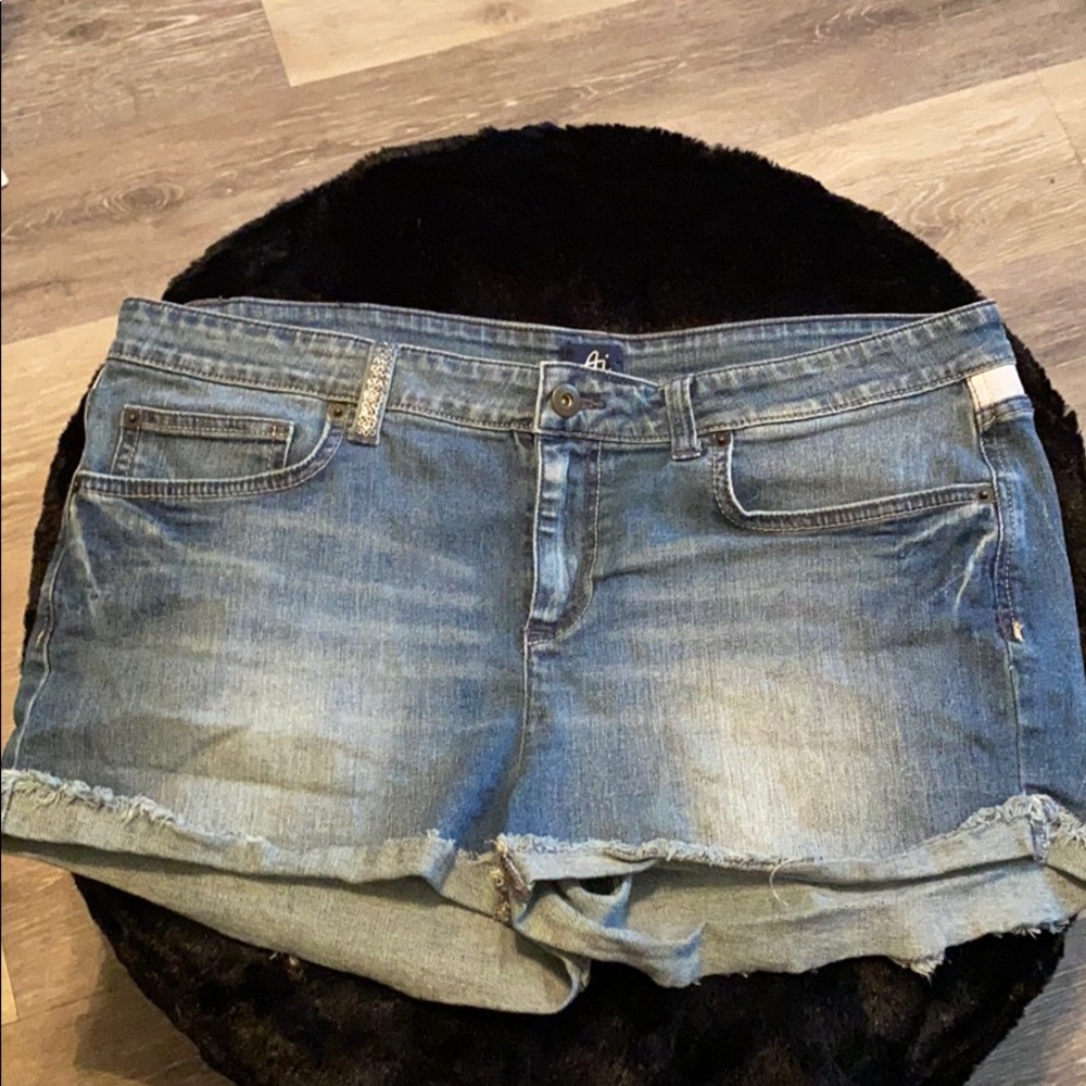 Authentic Icon- preloved denim shorts